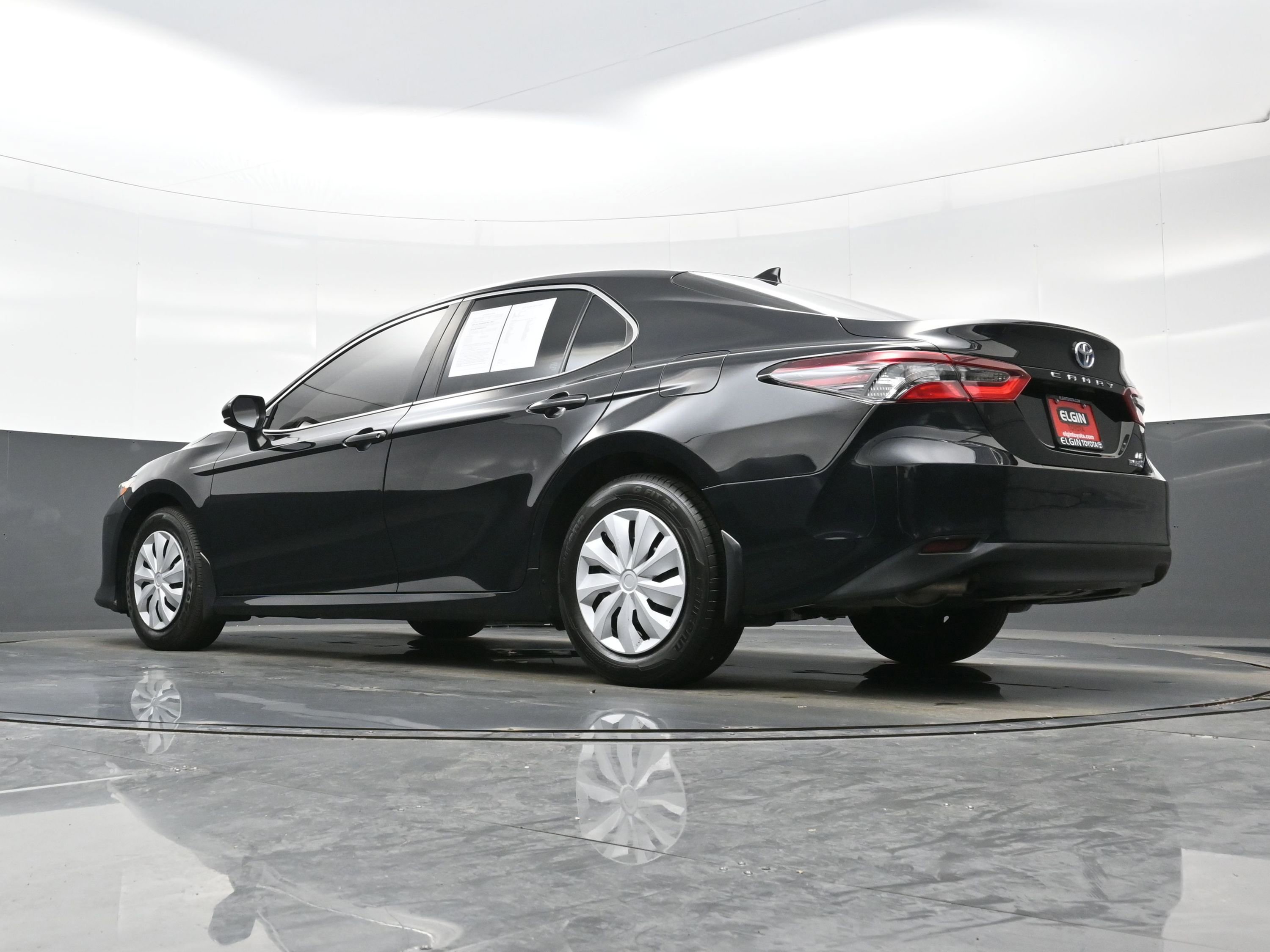 Used 2023 Toyota Camry LE image 30