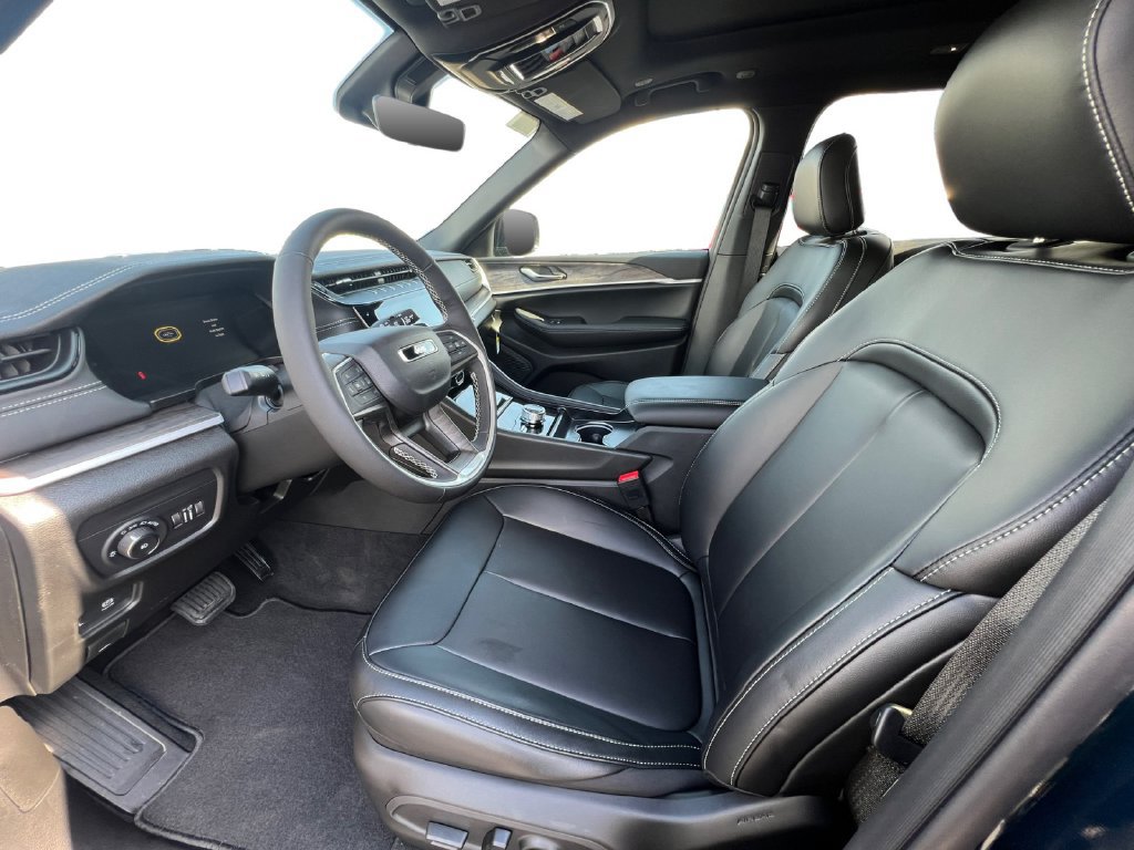 New 2027 Jeep Grand Cherokee L Limited AWD/4WD image 19