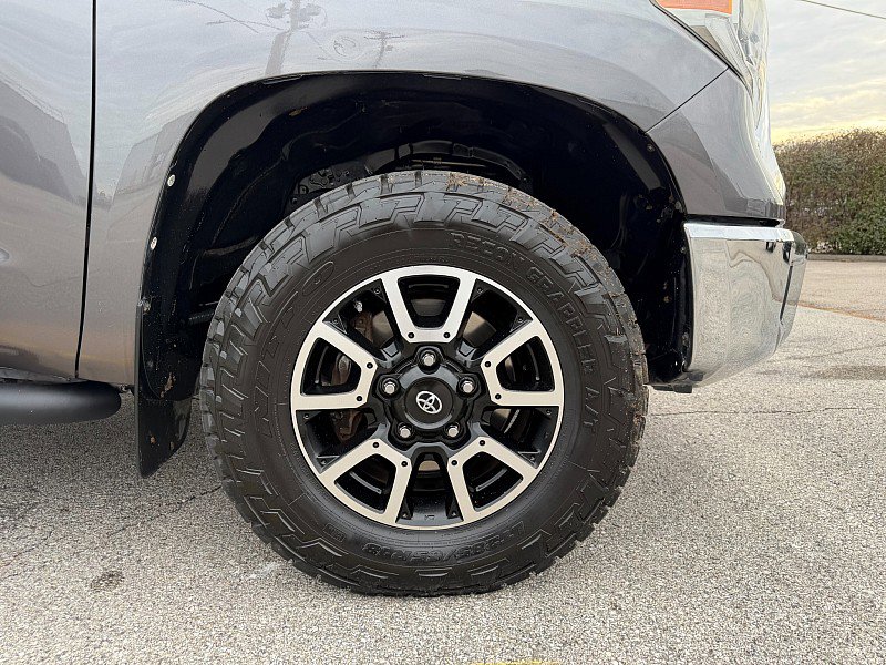 Used 2018 Toyota Tundra SR5 w/ TRD Off Road Package image 32