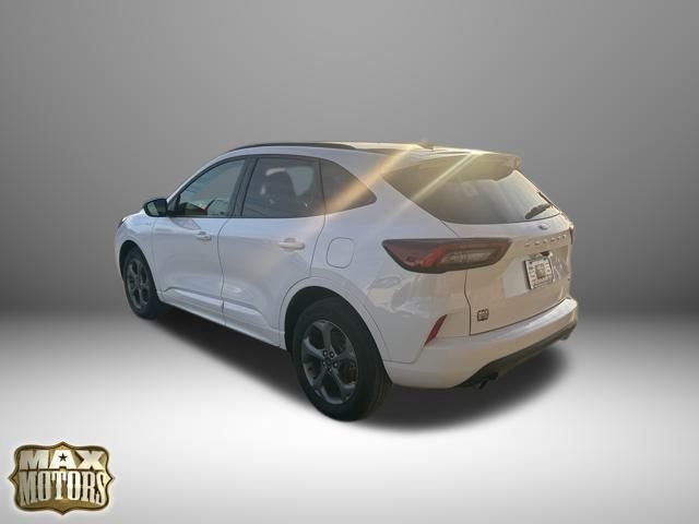 Used 2023 Ford Escape ST-Line image 6