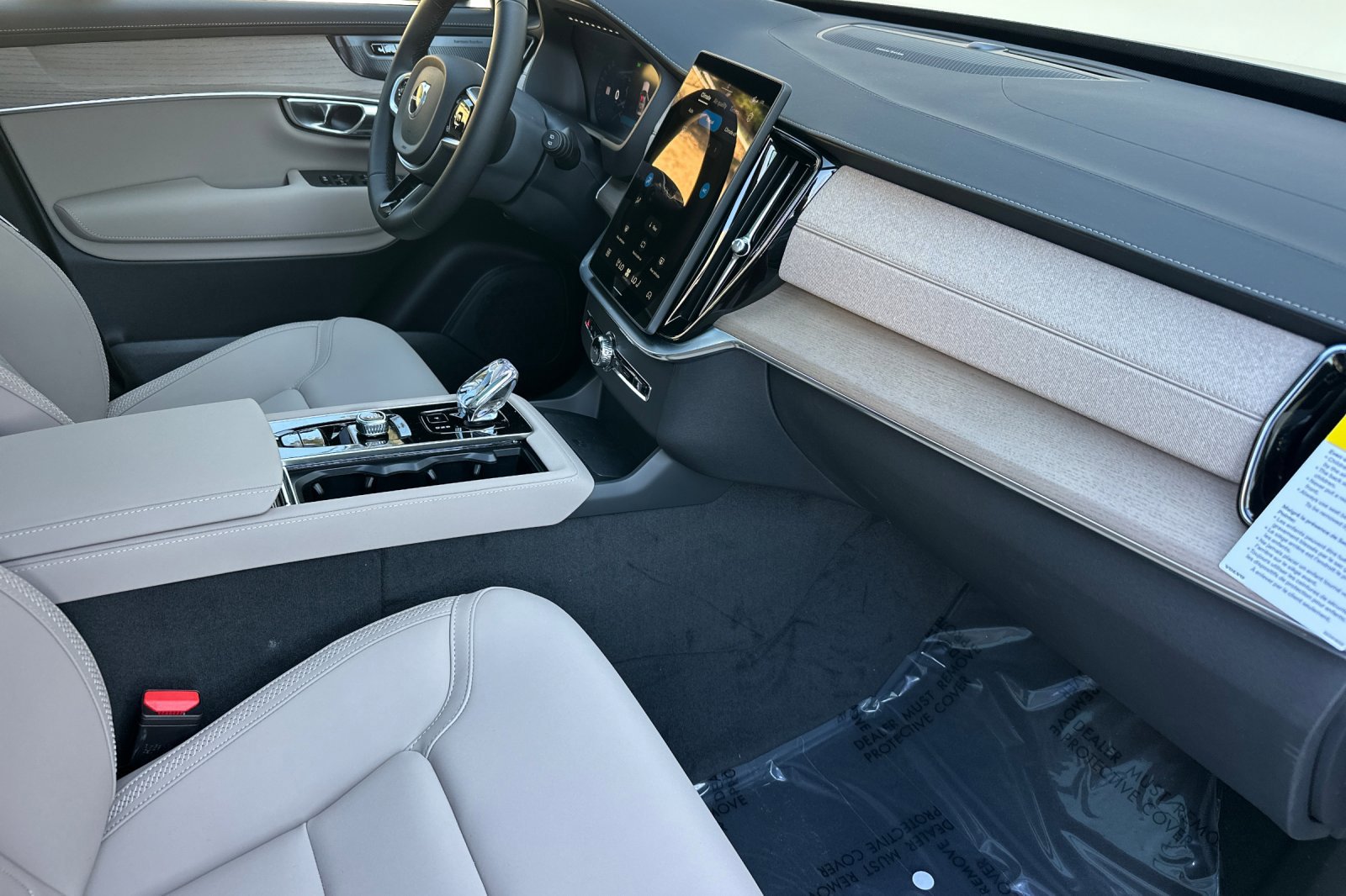 New 2026 Volvo XC90 B5 Plus image 14