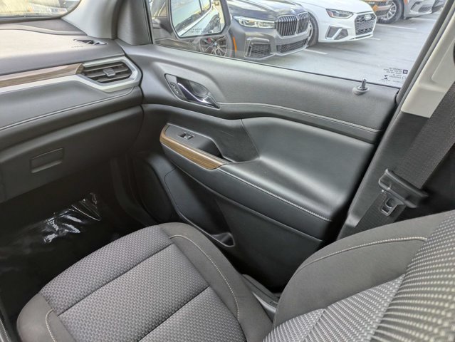 Used 2020 GMC Acadia SLE w/ Driver Convenience Package FWD image 18