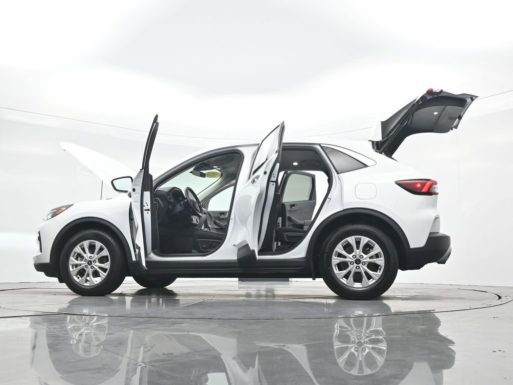 Used 2024 Ford Escape Active w/ Cold Weather Package FWD image 46