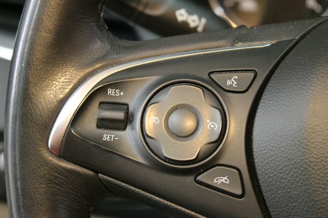 Used 2019 Buick Enclave Essence w/ Sun And Navigation Package image 23