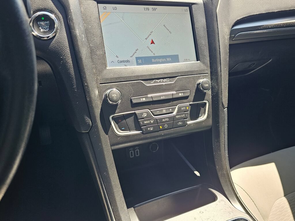 Used 2019 Ford Fusion SE w/ Equipment Group 151A FWD image 22