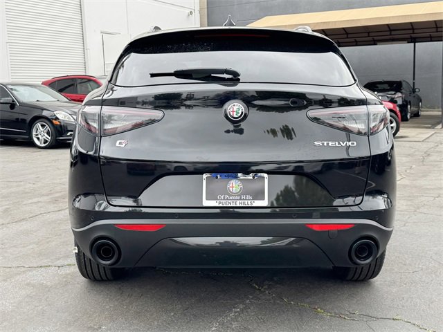 New 2025 Alfa Romeo Stelvio Sprint image 5