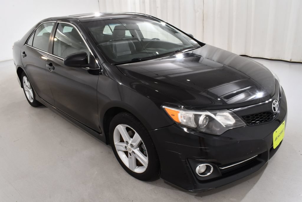 Used 2012 Toyota Camry SE FWD image 5