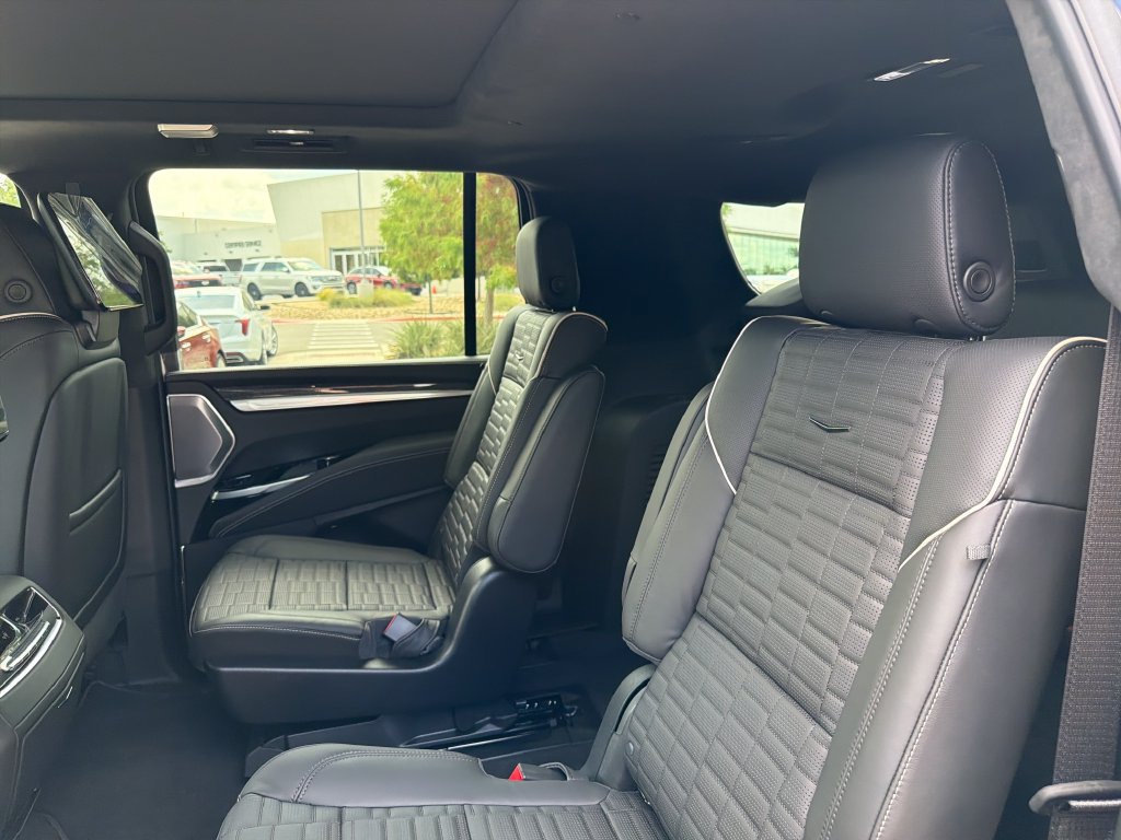 New 2026 Cadillac Escalade ESV V w/ LPO, ONYX Package AWD/4WD image 33
