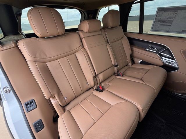 New 2026 Land Rover Range Rover Long Wheelbase SE AWD/4WD image 20