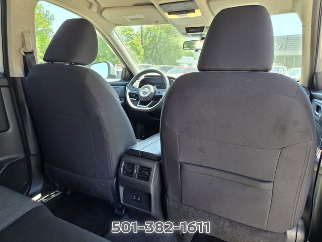 Certified 2024 Nissan Rogue SV FWD image 17