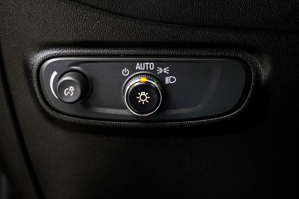 Used 2022 Chevrolet Equinox RS FWD image 44