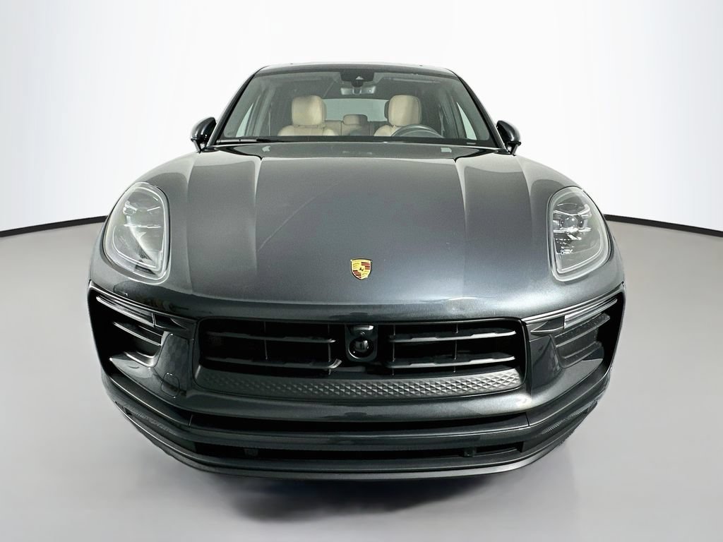 Certified 2026 Porsche Macan AWD/4WD image 6