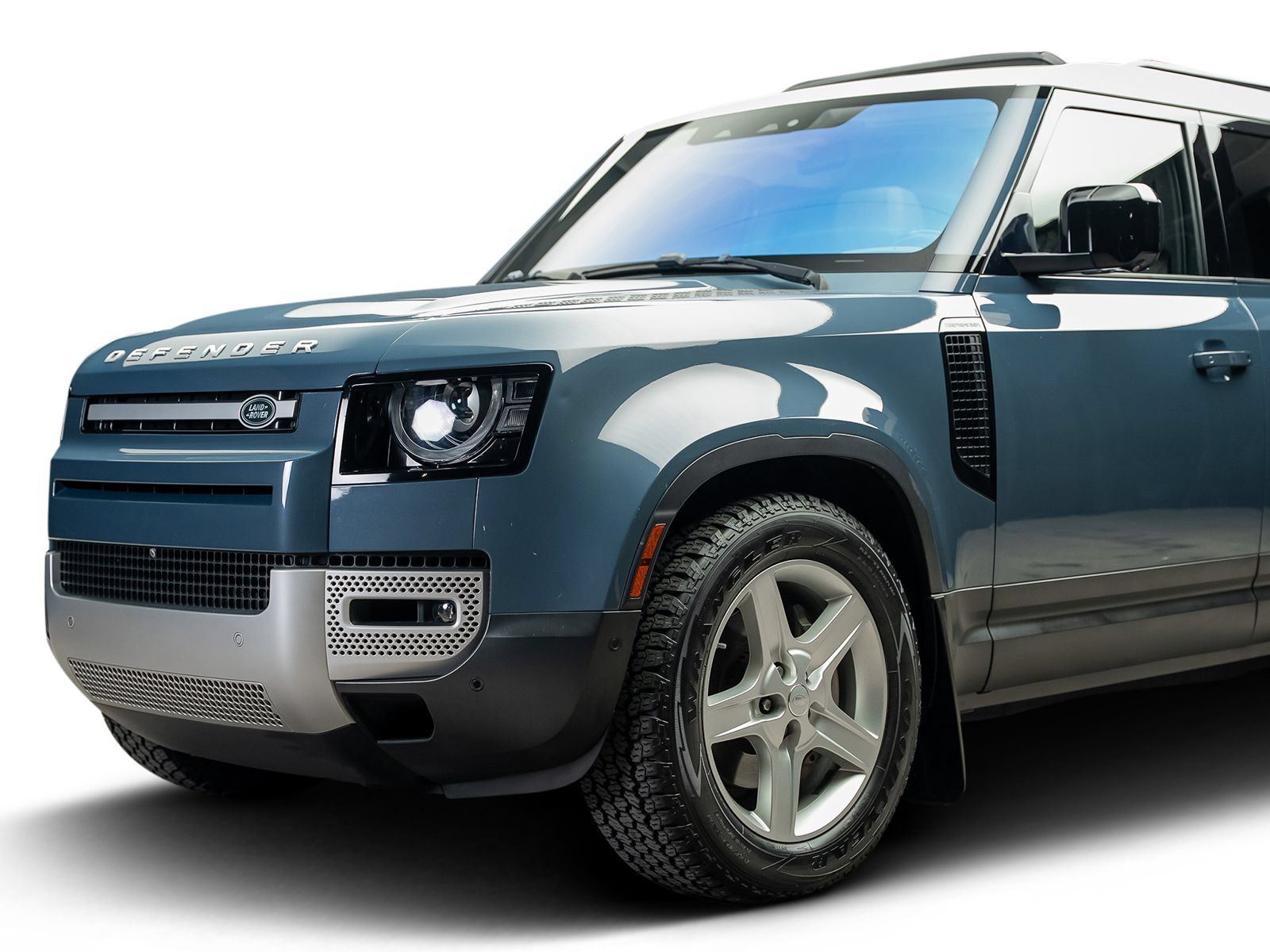 Used 2020 Land Rover Defender 110 HSE AWD/4WD image 8