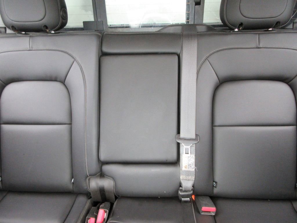 Used 2017 Chevrolet Colorado LT w/ Luxury Package, Chrome image 23