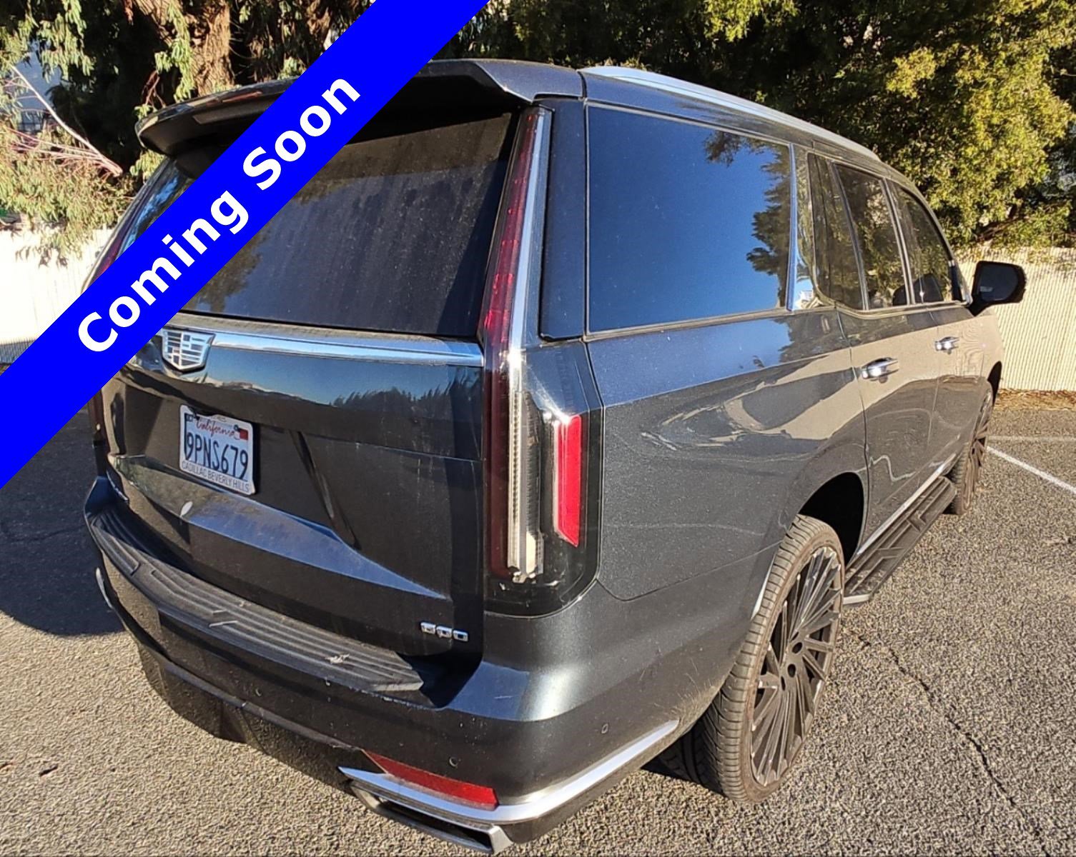 Used 2021 Cadillac Escalade Premium Luxury RWD image 19