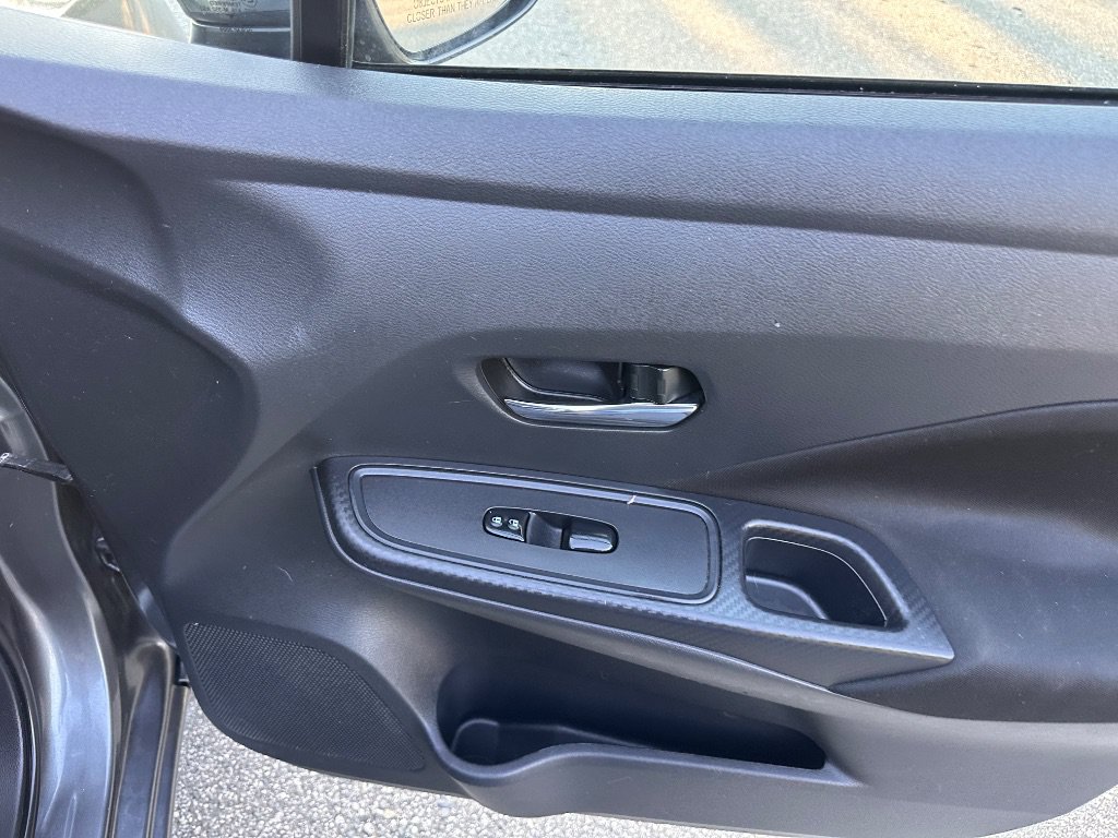 Used 2022 Nissan Versa SV FWD image 20