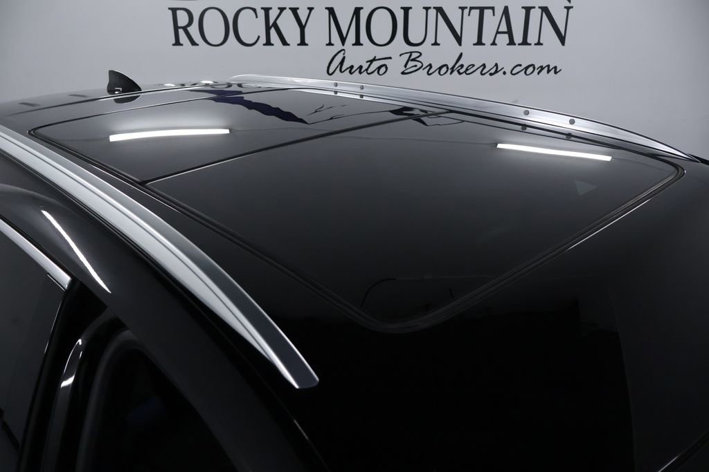 Used 2021 Cadillac XT5 Premium Luxury image 11