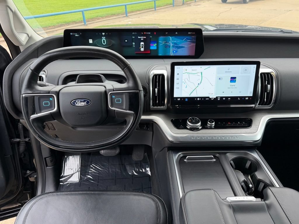 Used 2025 Ford Expedition Platinum AWD/4WD image 24