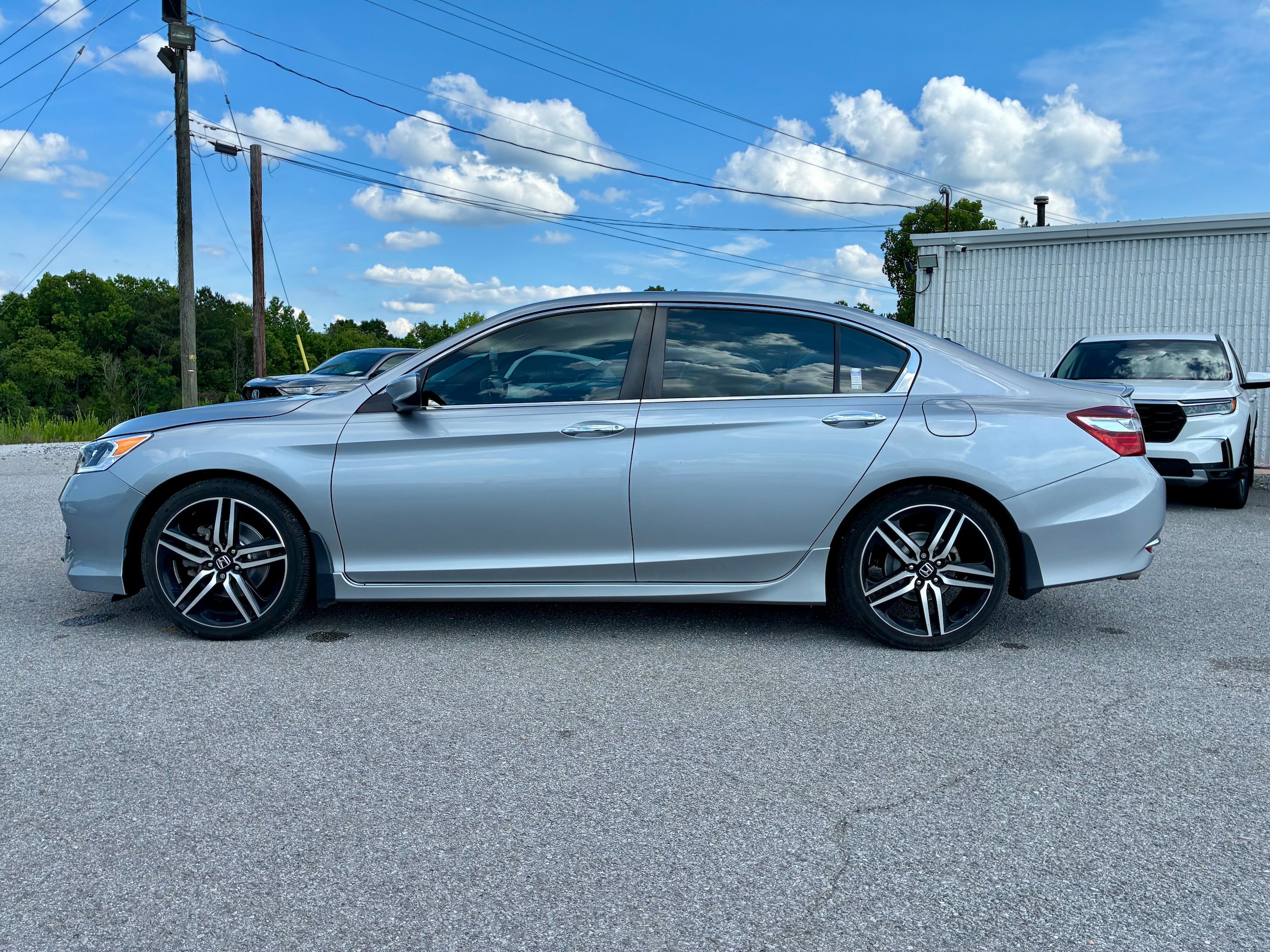 Used 2017 Honda Accord Sport Special Edition image 1