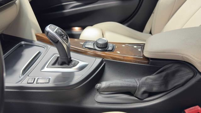 Used 2016 BMW 340i xDrive Sedan AWD/4WD image 22
