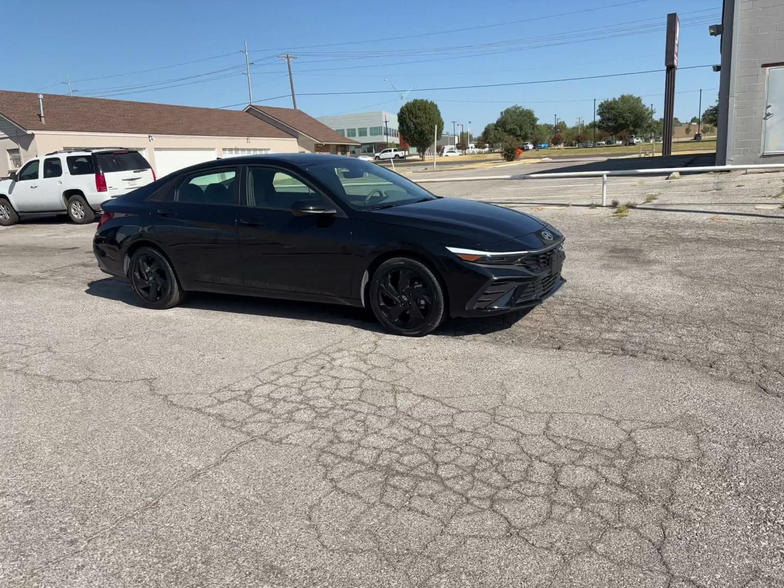 Used 2026 Hyundai Elantra Sport FWD image 2