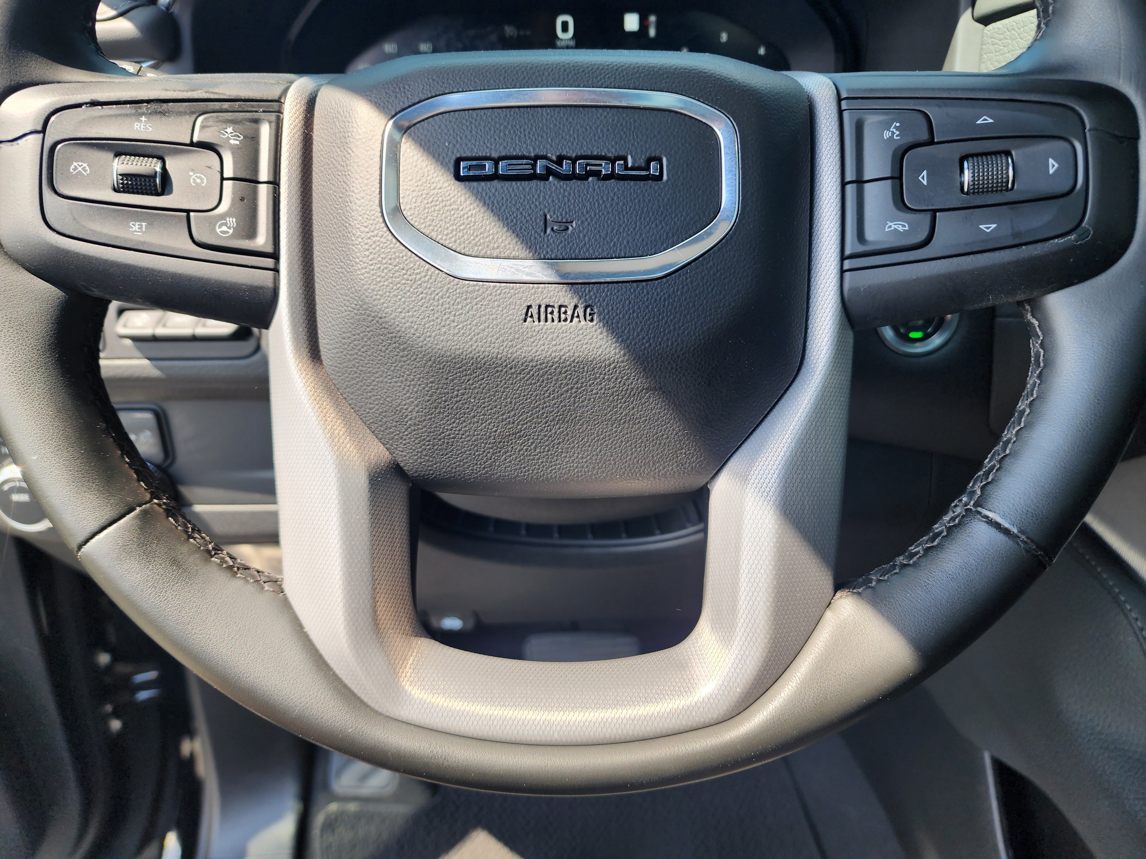 Used 2023 GMC Yukon Denali image 30