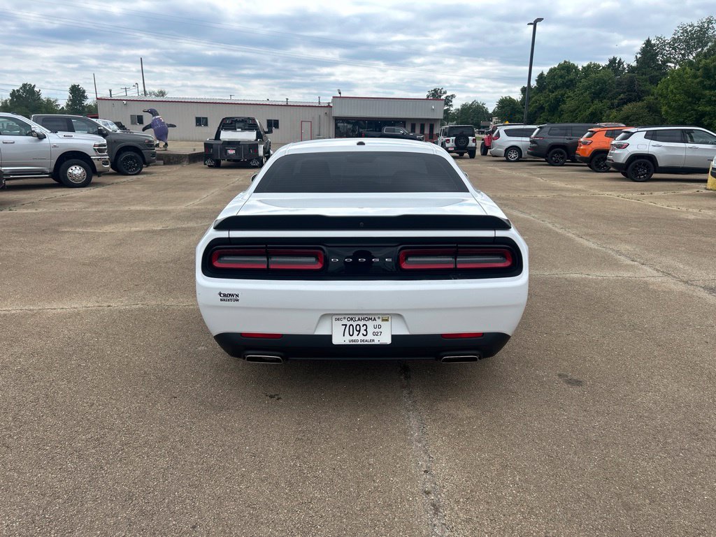 Used 2023 Dodge Challenger SXT RWD image 4