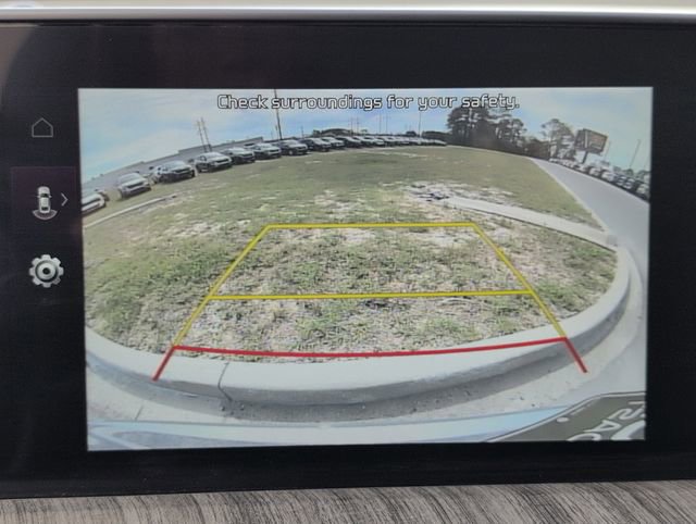 Used 2025 Kia Telluride EX w/ EX Captain's Chair Package image 19