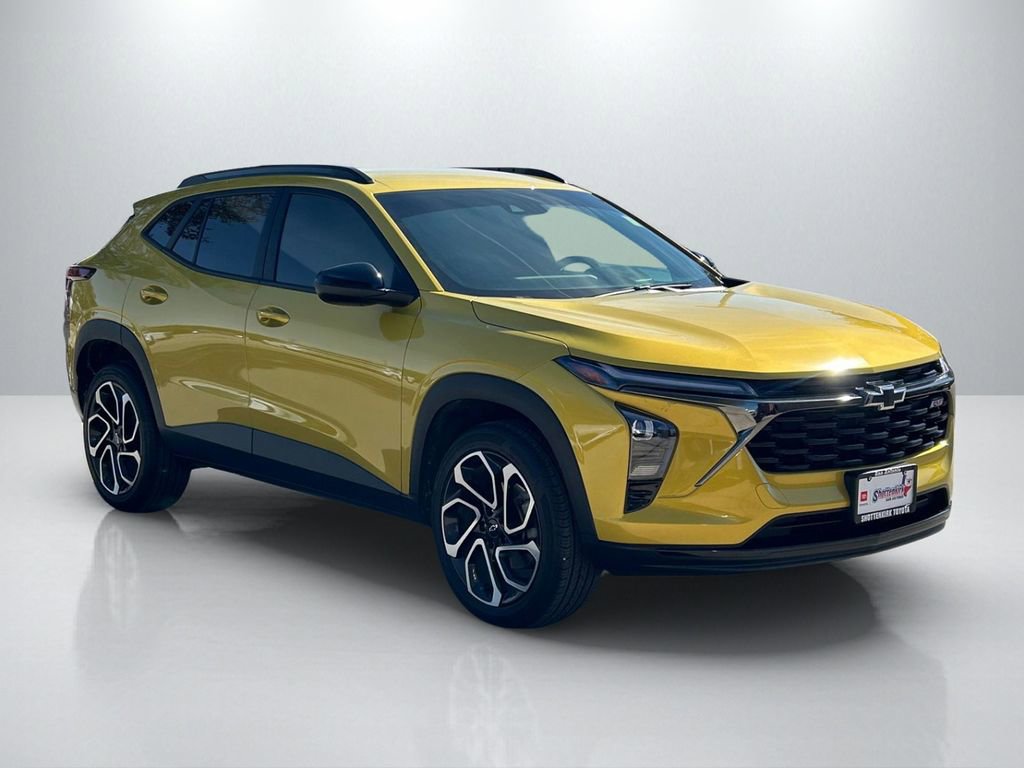 Used 2024 Chevrolet Trax RS image 3