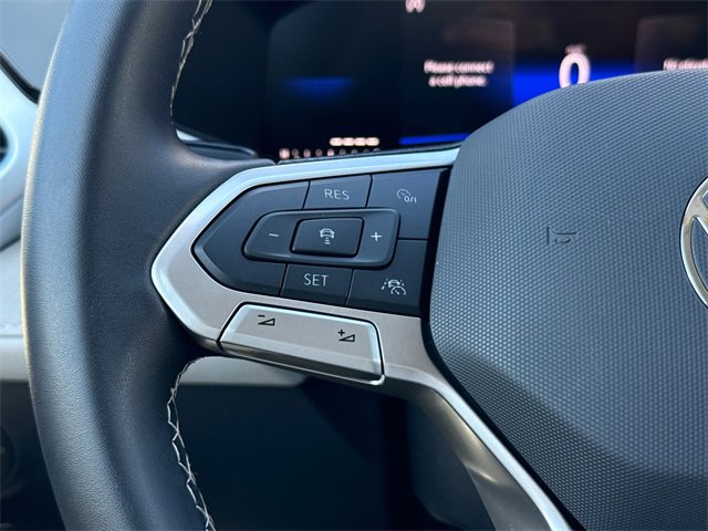 Used 2025 Volkswagen Taos SE image 25