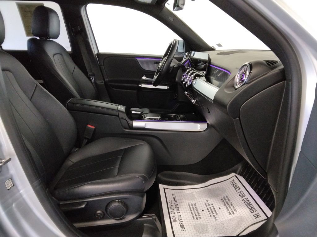 Used 2022 Mercedes-Benz GLB 250 w/ Premium Package Lite image 39