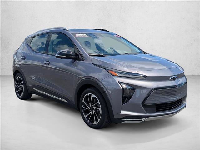 Used 2023 Chevrolet Bolt EUV Premier w/ Sun & Sound Package image 3