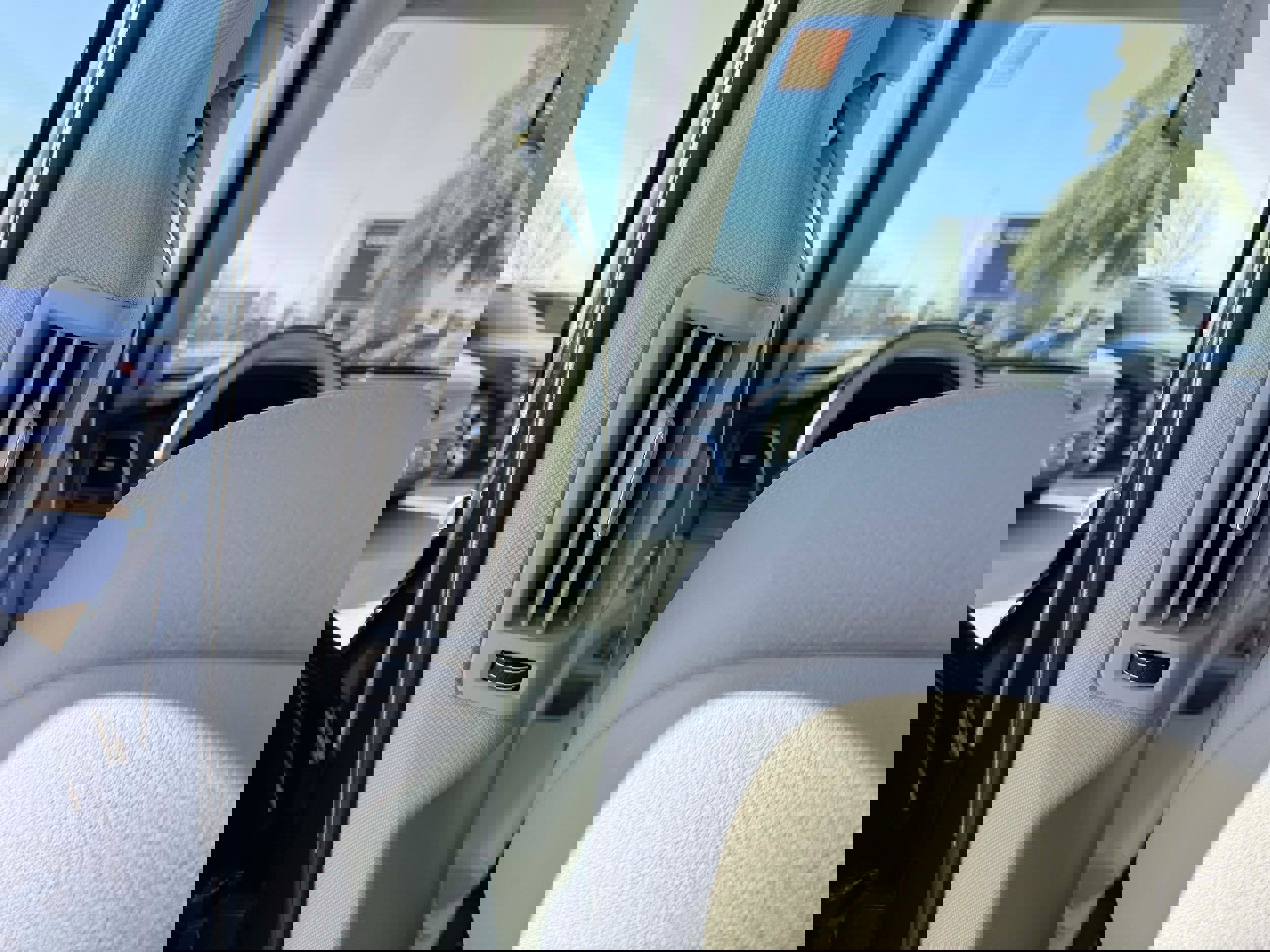 Used 2025 Volvo XC90 B6 Plus w/ Protection Package image 17