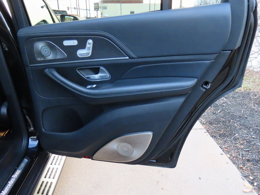 Used 2021 Mercedes-Benz GLS 580 4MATIC image 14