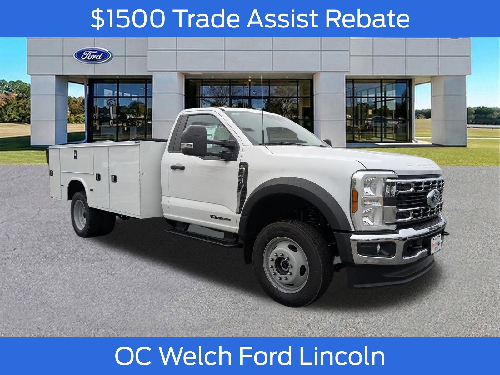 New 2025 Ford F550 4x4 Regular Cab Super Duty image 3