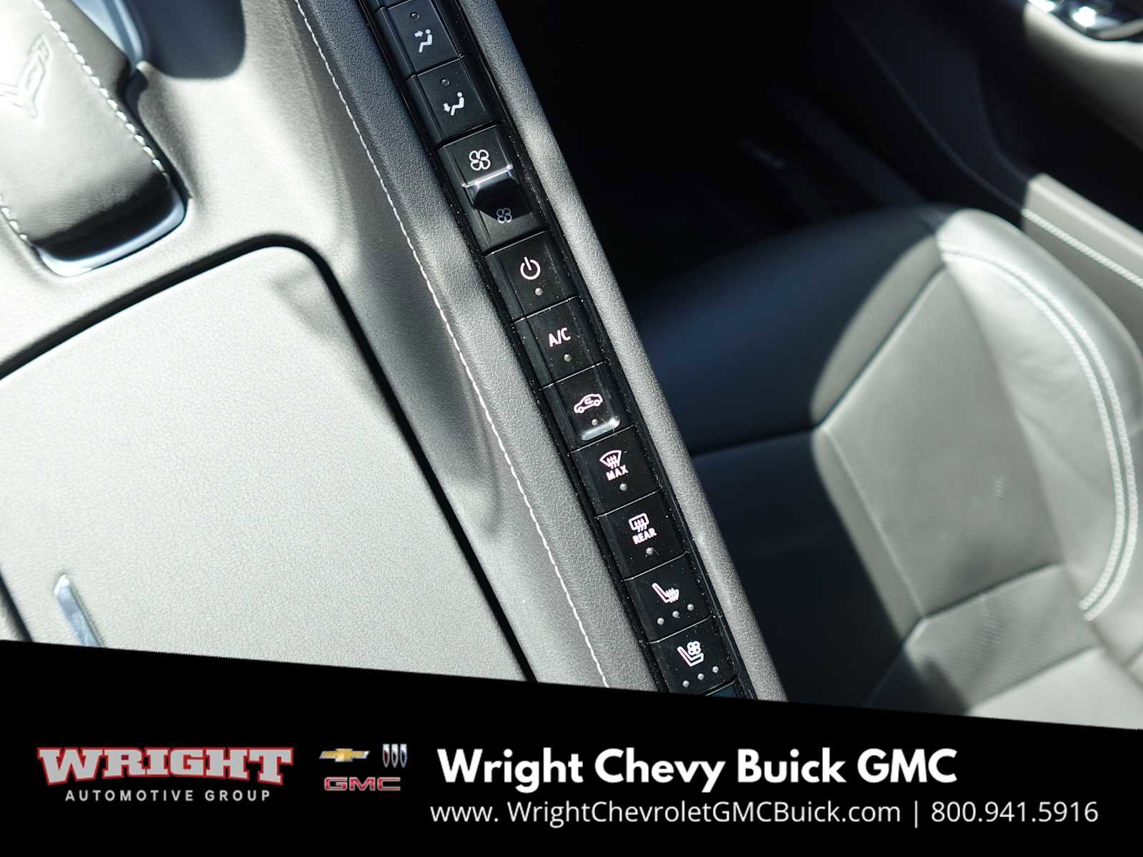 Used 2023 Chevrolet Corvette Stingray Preferred Conv w/ 2LT image 32