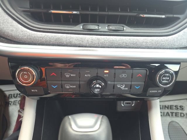 Certified 2023 Jeep Compass Latitude w/ Convenience Group AWD/4WD image 23