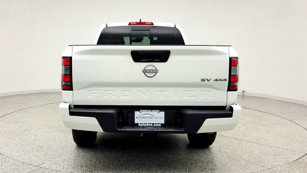Used 2023 Nissan Frontier SV AWD/4WD image 6