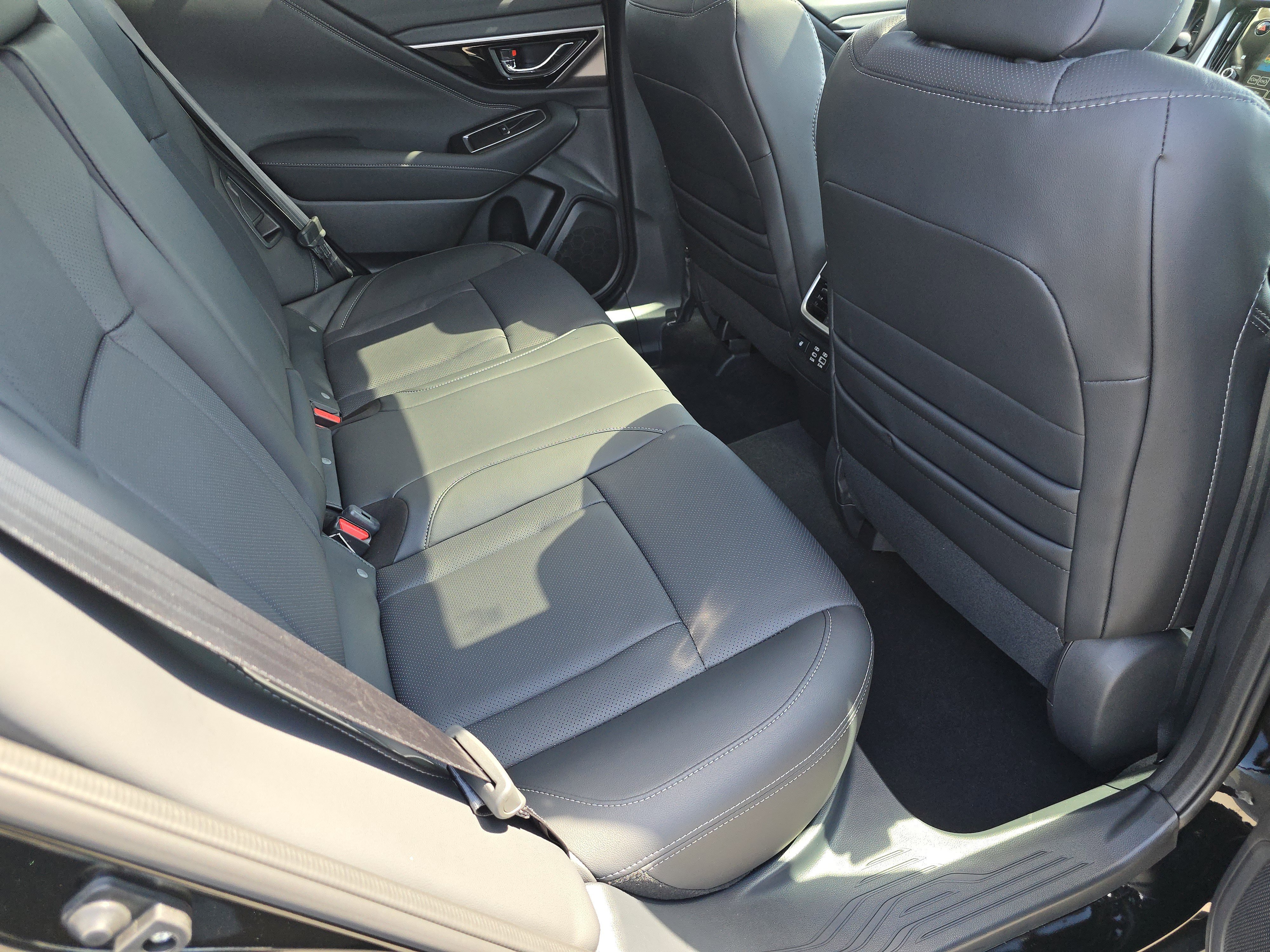 New 2025 Subaru Outback Limited image 18