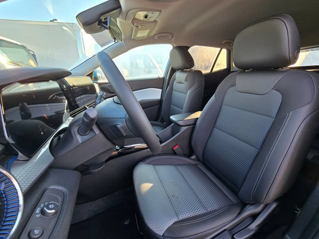 New 2026 Chevrolet Trax LT w/ Driver Confidence Package FWD image 21