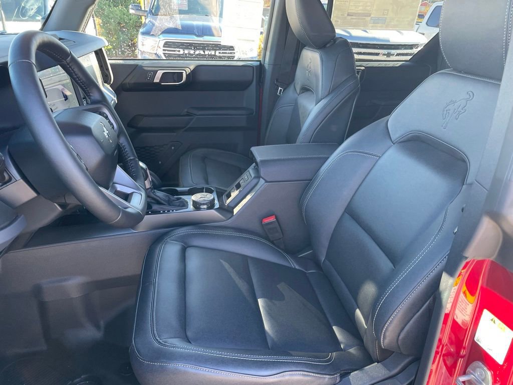 New 2025 Ford Bronco Badlands image 8