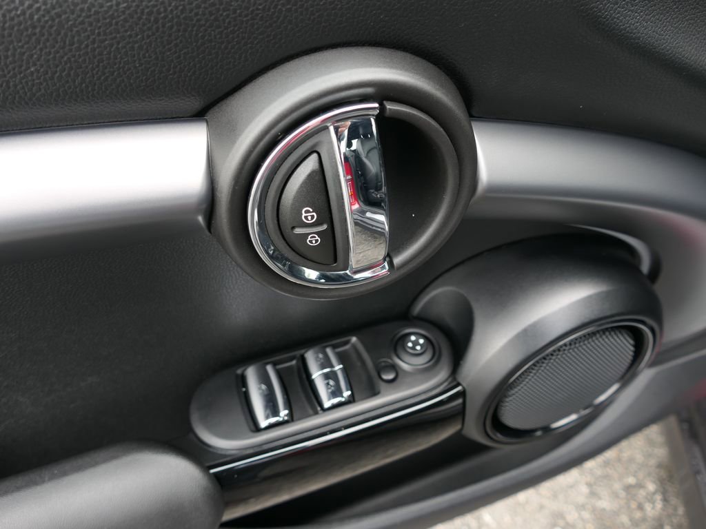 Used 2023 MINI Cooper S image 11