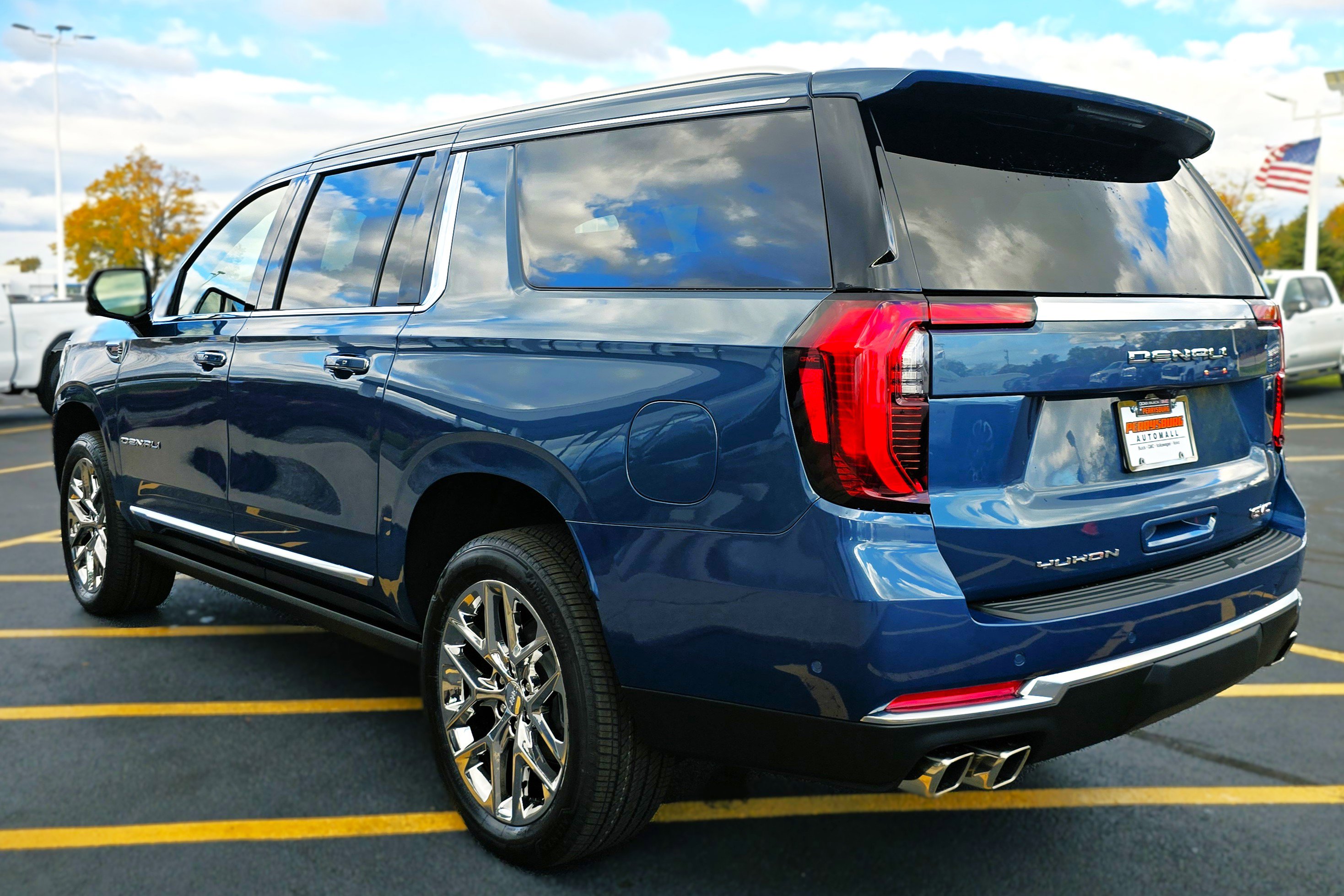 New 2026 GMC Yukon XL Denali w/ Sun & Power Step Package image 6