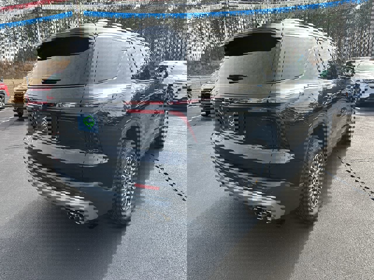 New 2025 Chevrolet Traverse LT w/ Enhanced Driving Package image 8