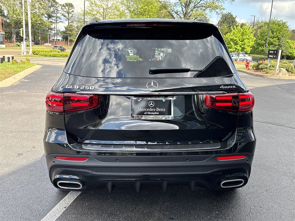 New 2025 Mercedes-Benz GLB 250 4MATIC image 4