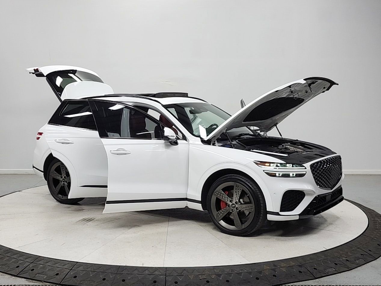 Used 2023 Genesis GV70 2.5T w/ Sport Prestige Package AWD/4WD image 9