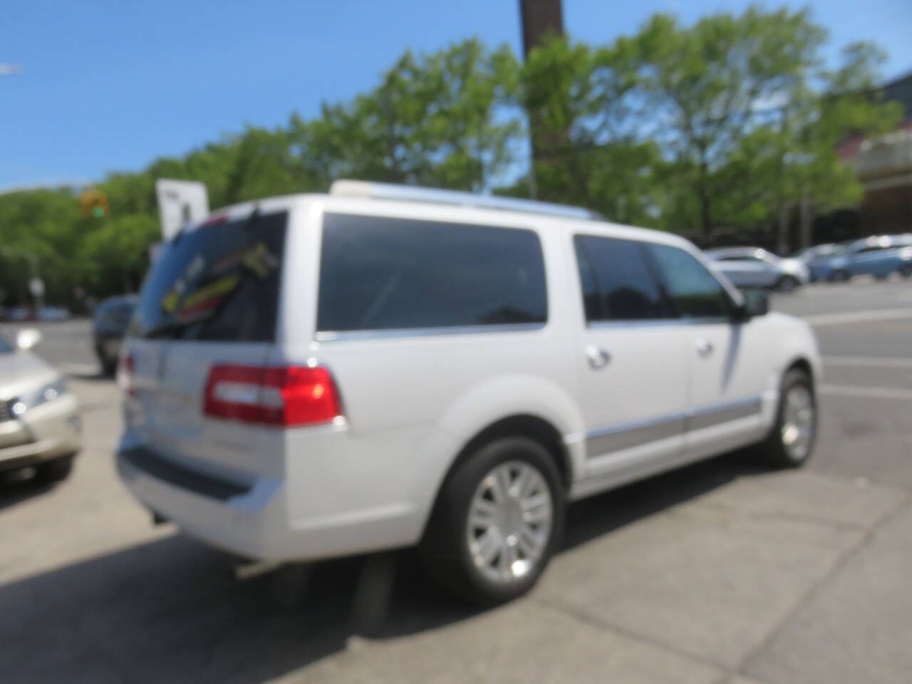 Used 2013 Lincoln Navigator L 4WD w/ HD Trailer Tow Pkg image 4