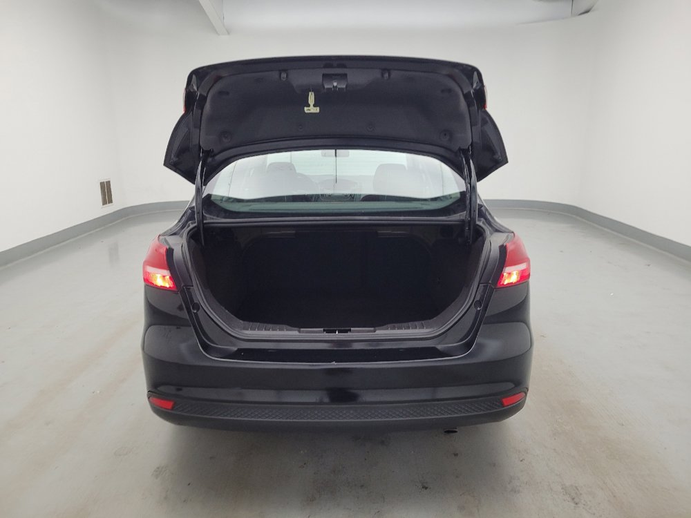 Used 2017 Ford Focus SE FWD image 29