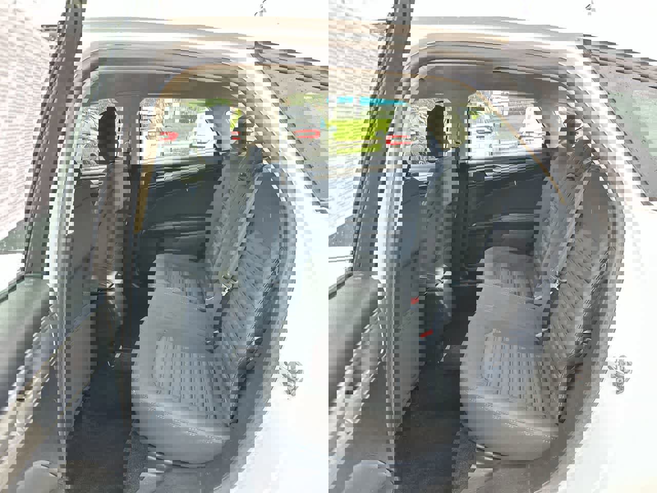 Used 2018 Ford Fusion SE image 24