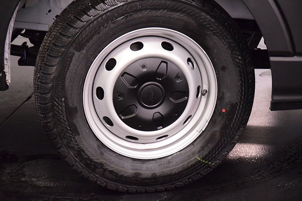 New 2026 Ford Transit 250 148 Medium Roof w/ Load Area Protection Package image 9